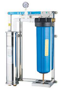 商用净水设备中纯水机和超滤机那种更好？